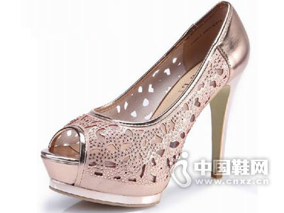 卡莱莉尔女鞋2015新款产品
