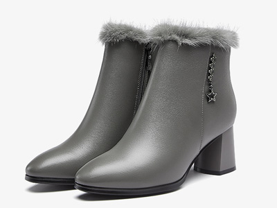 意尔康女鞋2020冬季新款真皮粗高跟加绒保暖皮靴