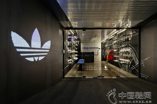 adidasHall Of FamePop-Up