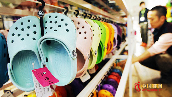 CrocsҪöЬع ǻΪ