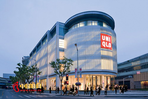 գձ¿¶׿ֻӦãΪUNIQLOCAMERA˽⣬˿ӦרΪͯơûͨ˿ӦѰ¿ŵصĿͨӰͨŵĻɫͨ廭档˾ڸ¿Сѡ֦סСѵסˡ