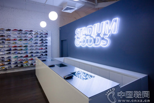 Stadium Goods Ьm