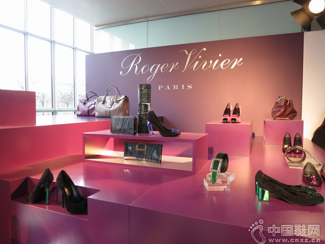 Todsɳɹ չRoger Vivier֧