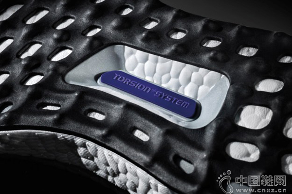 Ultra BoostһΪʷǿЬģ