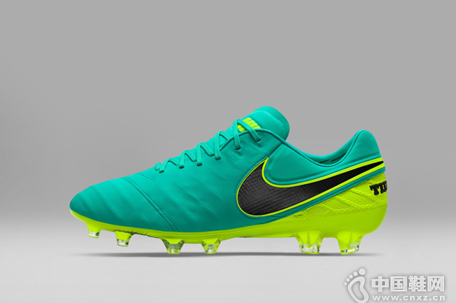 Nike Football Spark BrillianceЬϵ