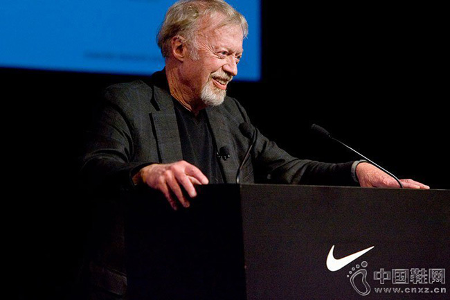 Nike Inc. Ϳ˼ϴʼPhil Knight