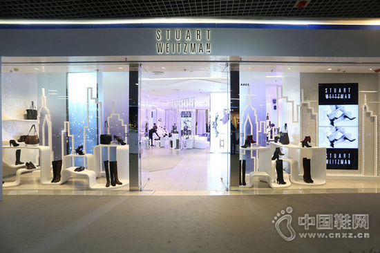 Wendy KahnЬƷStuart Weitzman CEO