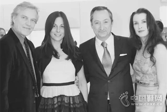 ͼΪStuart WeitzmanCEO Wendy Kahn