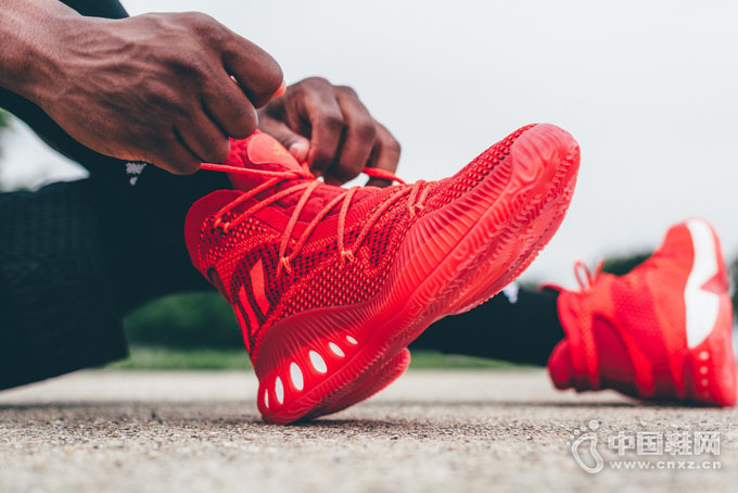 Adidas Crazy Explosive Ь