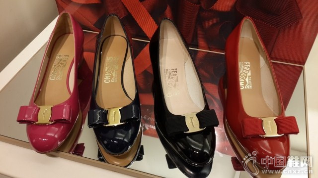 Salvatore FerragamoĽ䵥Ьϵ