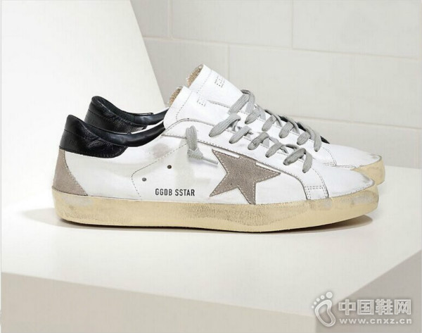 Golden Goose Deluxe Brand Ь