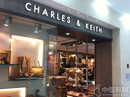 Charles & KeithƷ