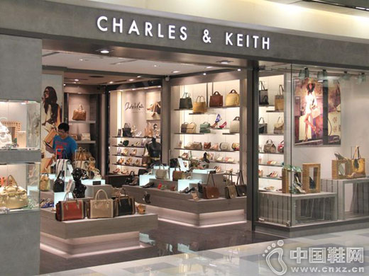 Charles & KeithƷ  